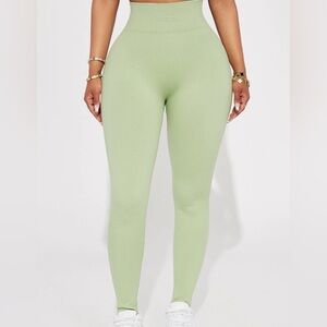 New Fashion Nova Seamless tights Size medium Green